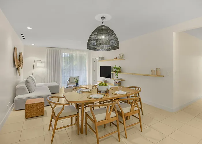 Palma Serena Condo, Pools & Near *