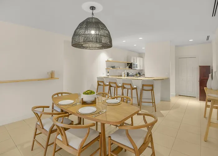 Palma Serena Condo, Pools & Near *
