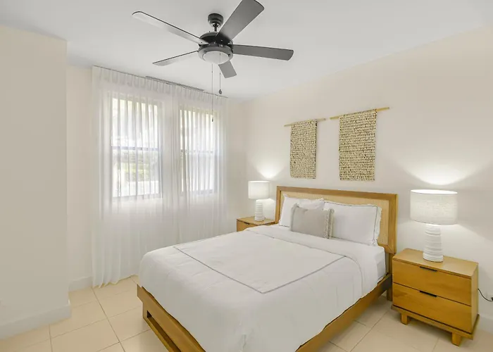 Palma Serena Condo, Pools & Near